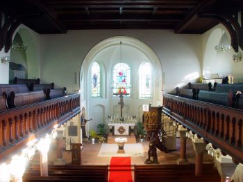 Blick auf den Altar der Kreuzkirche Lugau | Foto: W. Frech