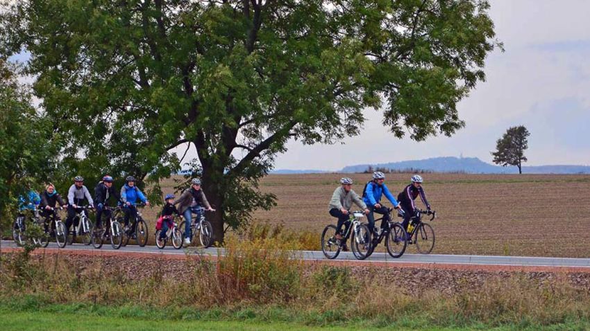 Radfahrer auf dem Kohlebahnradweg bei Erlbach-Kirchberg | Foto: Bernd Franke